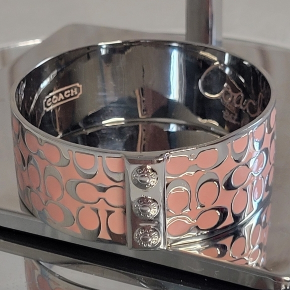 Vintage 2000 Coach  Signature "C" Pink & Silver Bangle - Picture 1 of 6